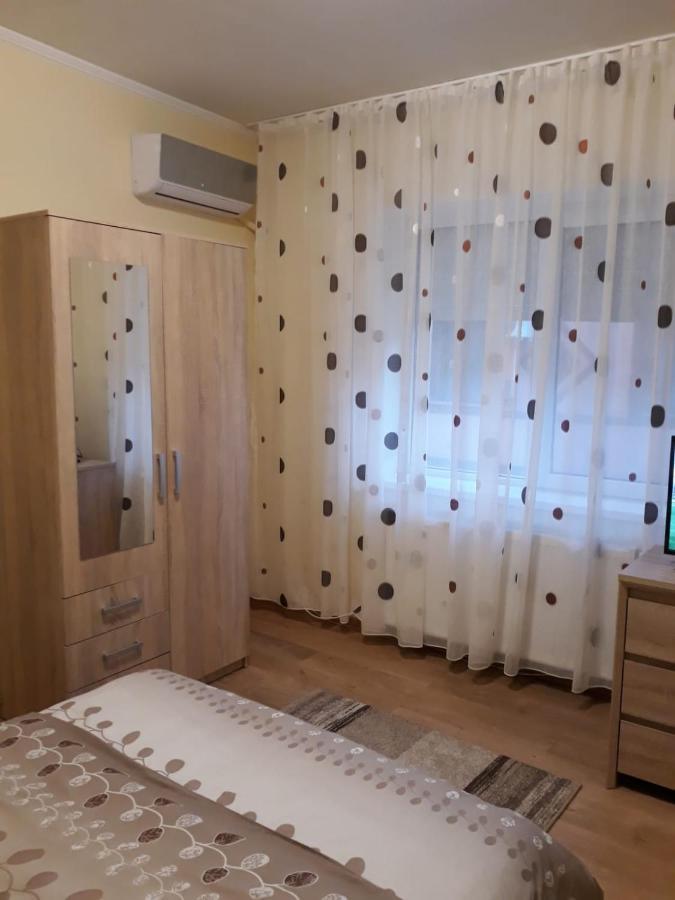 Apartament Andreas Apartment Арад Екстериор снимка