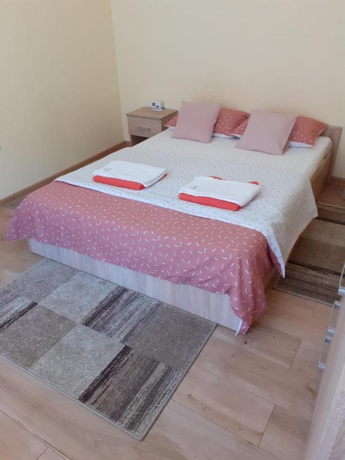 Apartament Andreas Apartment Арад Екстериор снимка